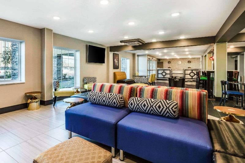 Comfort Inn Airport 3