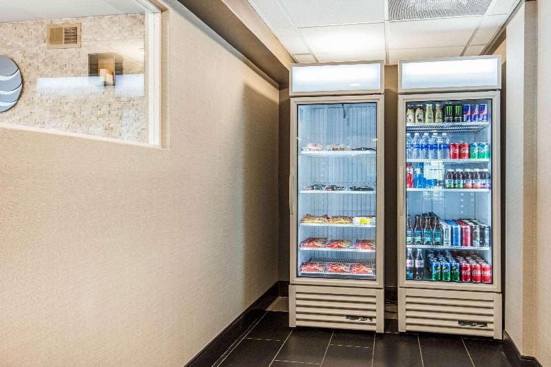 Comfort Inn Airport 5