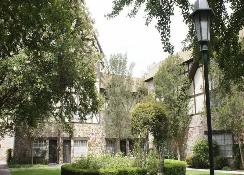 Anaheim Majestic Garden Hotel 3