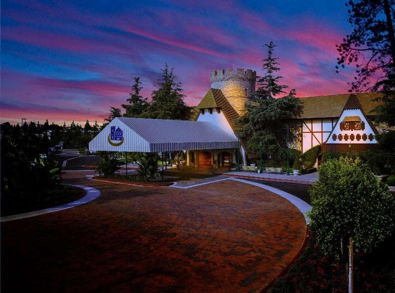 Anaheim Majestic Garden Hotel 2