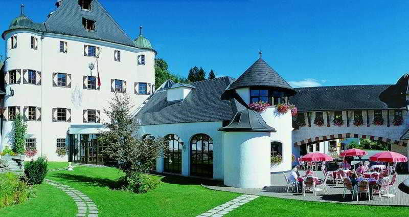 Family Hotel Schloss Rosenegg photo 1