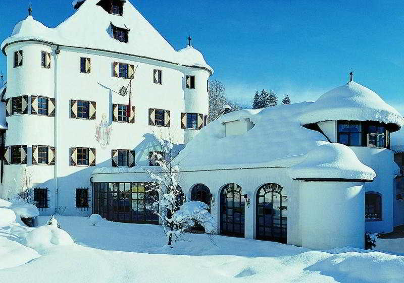 Family Hotel Schloss Rosenegg 3