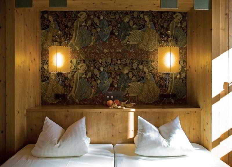 Family Hotel Schloss Rosenegg 4