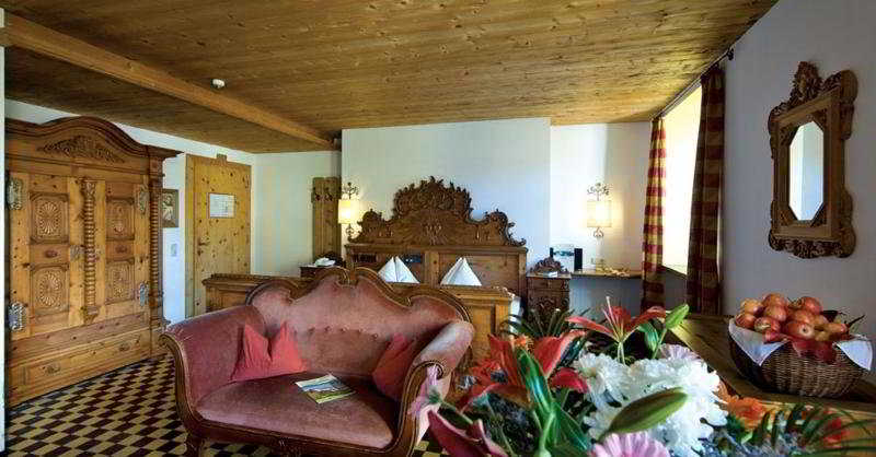 Family Hotel Schloss Rosenegg 5