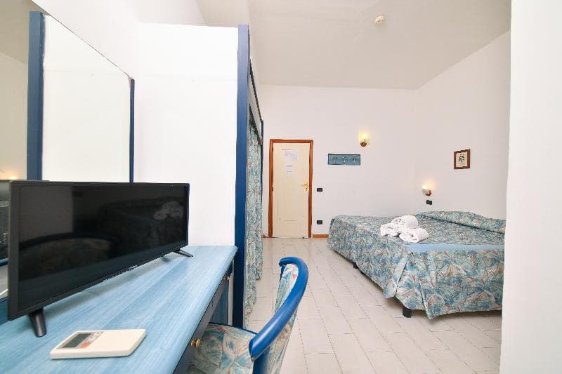 Hotel Antares 4