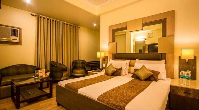 Hotel Suncourt Yatri 5