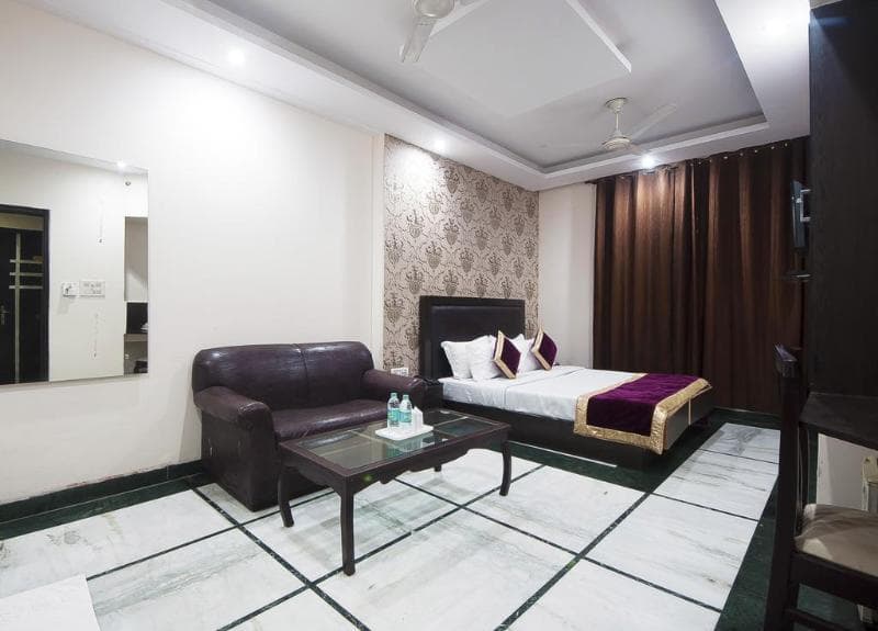 Apra Inn 4