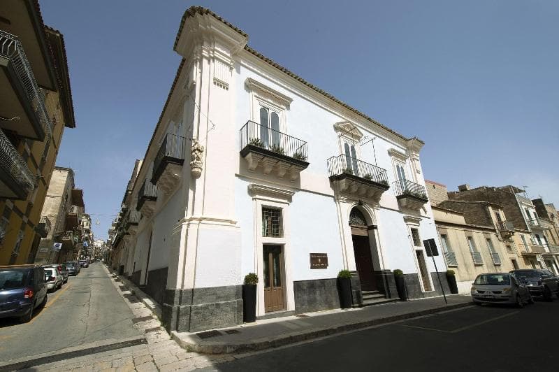 De Stefano Palace 4