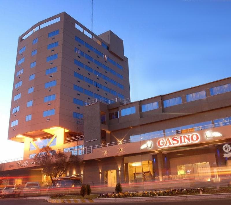 Hotel Tower Inn & Suites 3