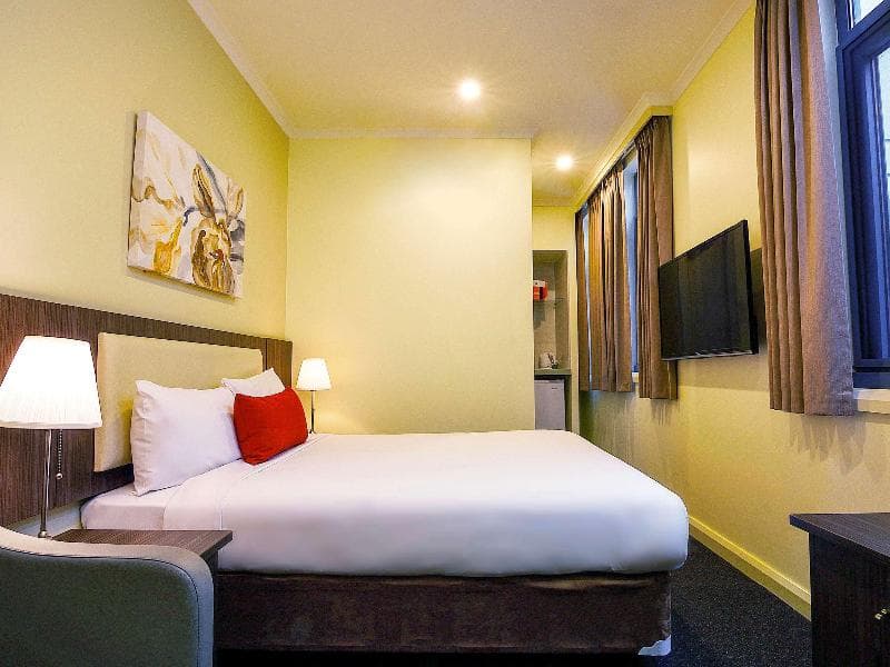 ibis Styles Kingsgate 5