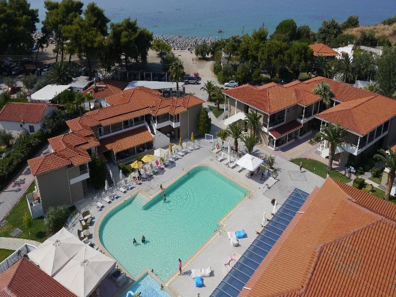 Lagomandra Beach Hotel 3