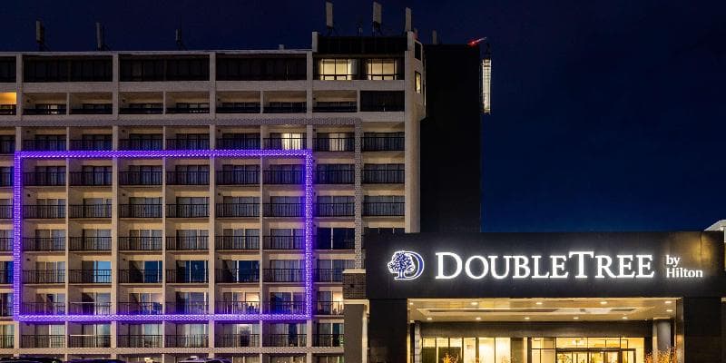 DoubleTree by Hilton Calgary North 2