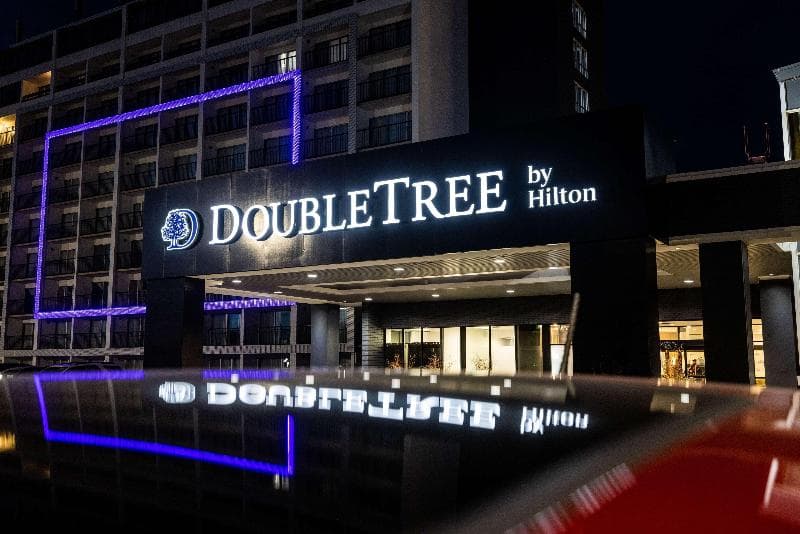 DoubleTree by Hilton Calgary North 3