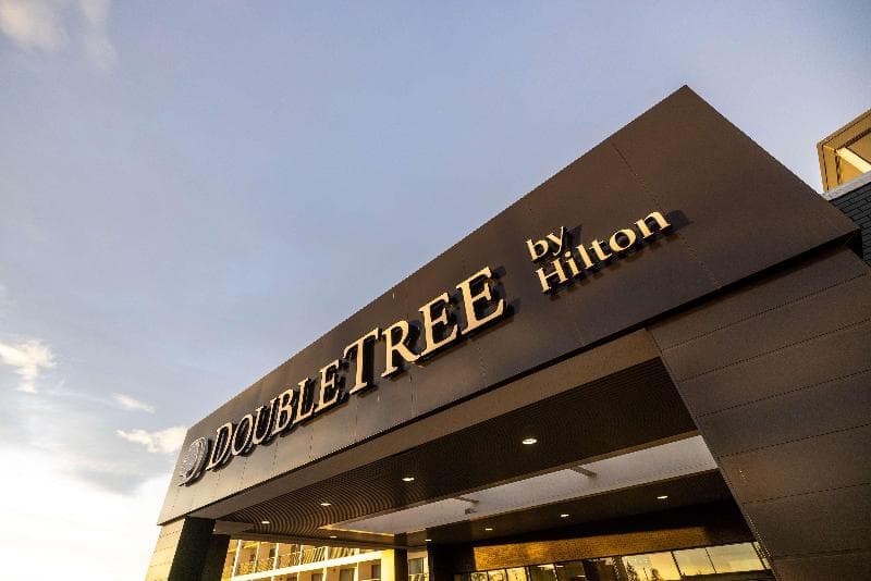 DoubleTree by Hilton Calgary North 4