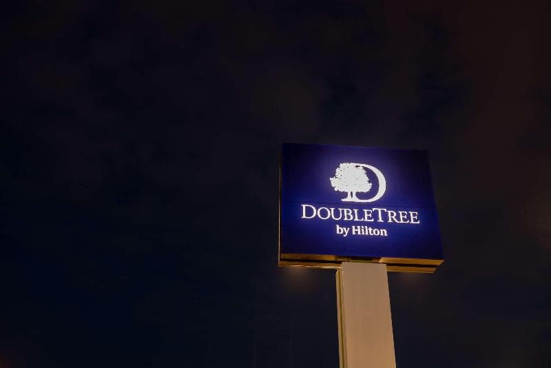 DoubleTree by Hilton Calgary North 5
