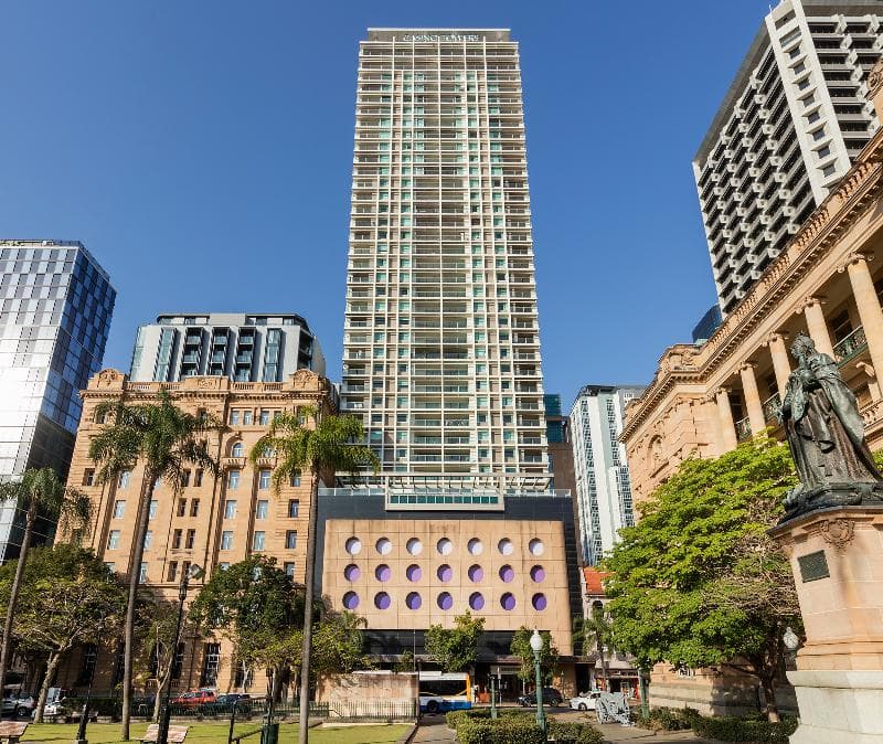 Oaks Brisbane Casino Tower Suites 4