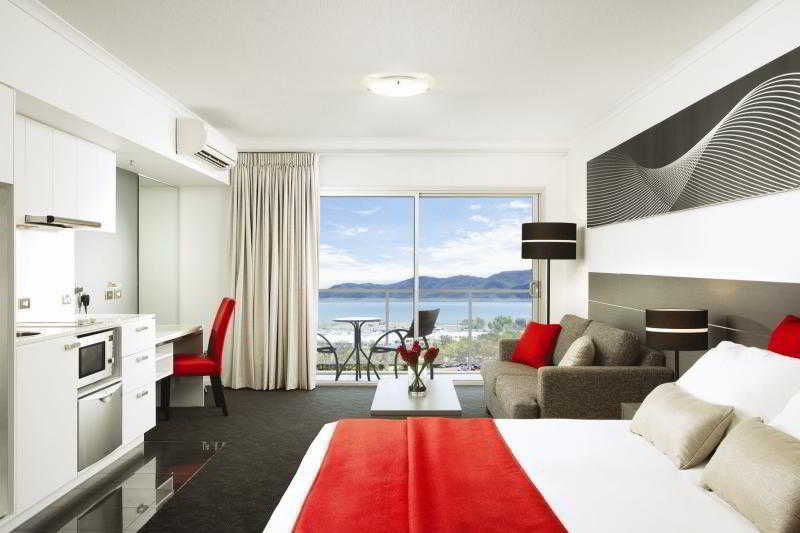 Oaks Metropole Hotel 5