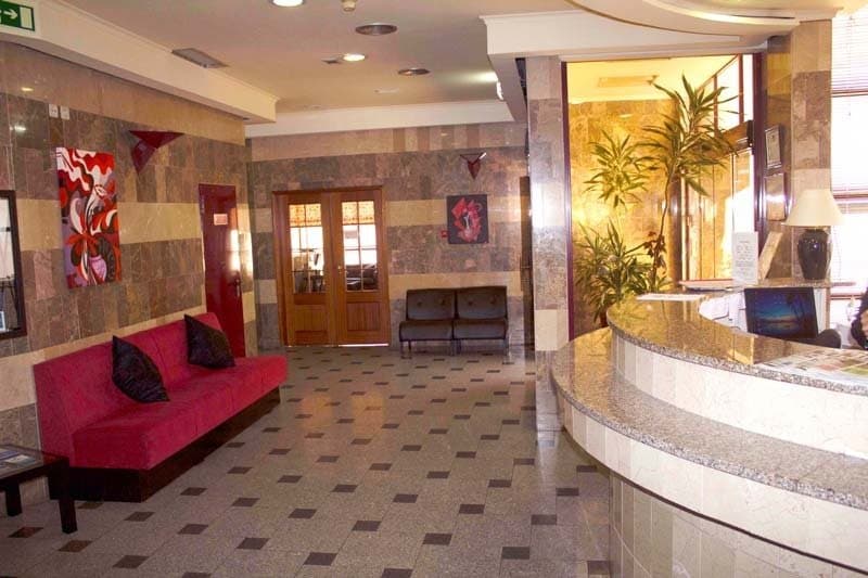 Hotel Arangues 2
