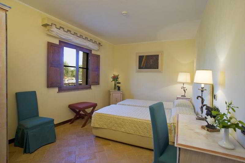 Sovana Hotel Resort 5