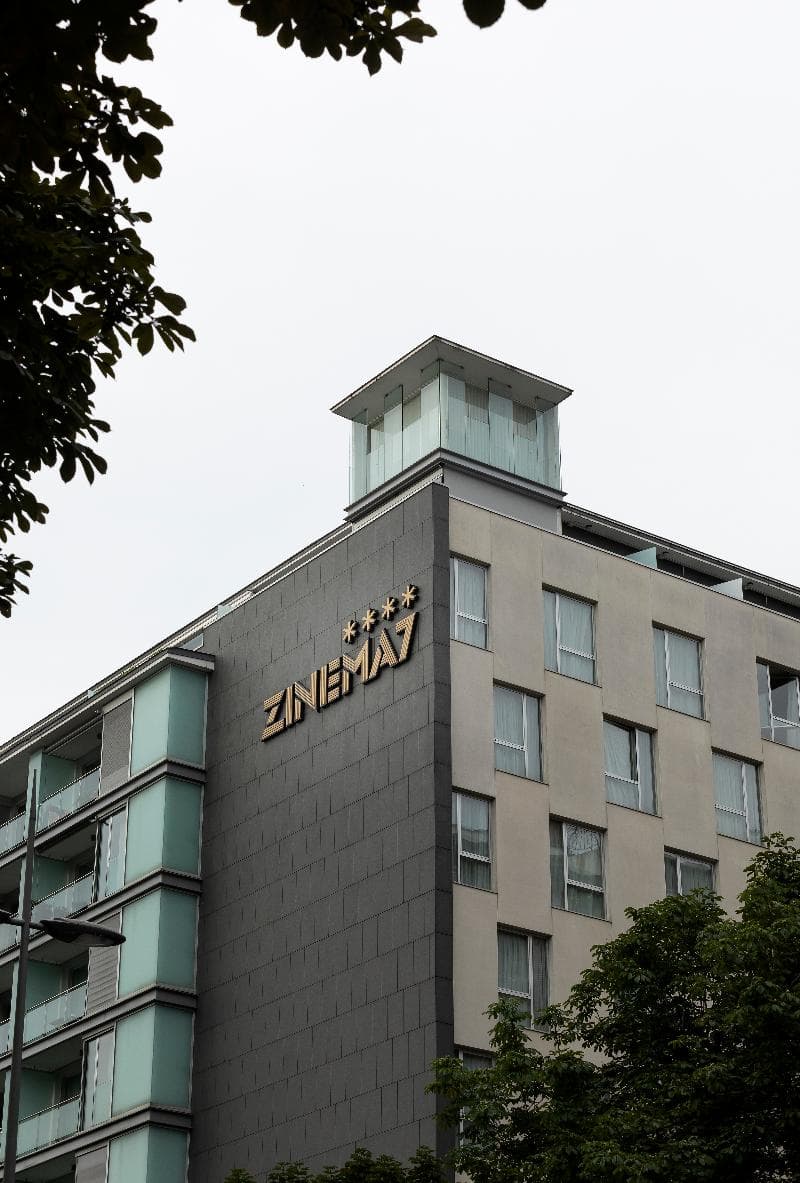 Hotel Zinema7 2