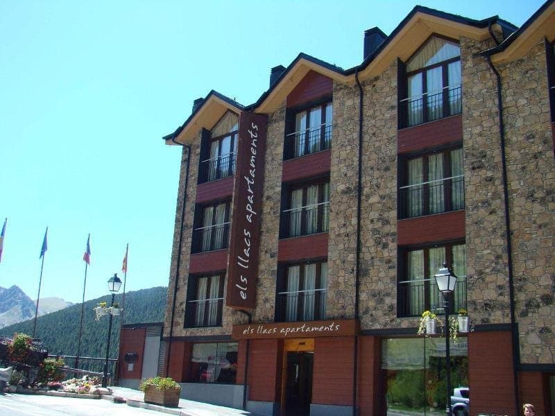 Apartaments Els Llacs main