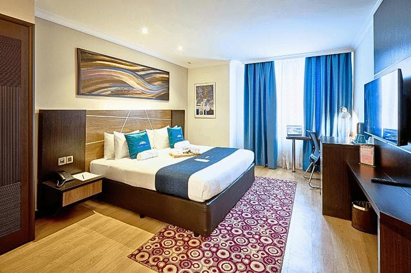 Regal Park Hotel photo 1