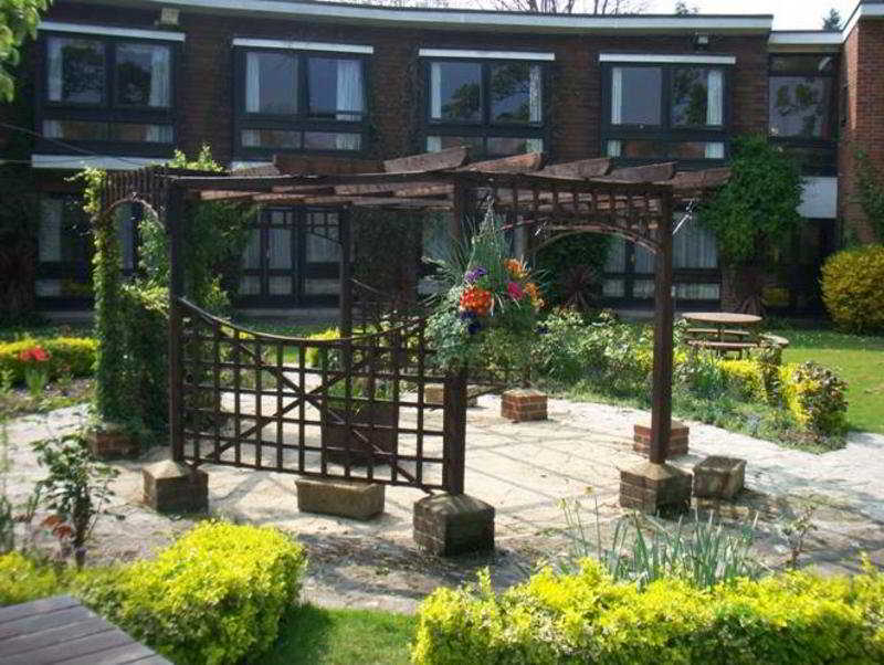 The Legacy Rose And Crown 2
