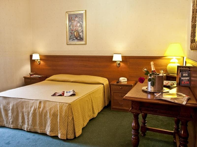 Hotel Astoria Garden 5