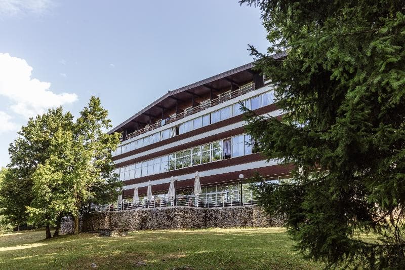 Hotel Jezero 4