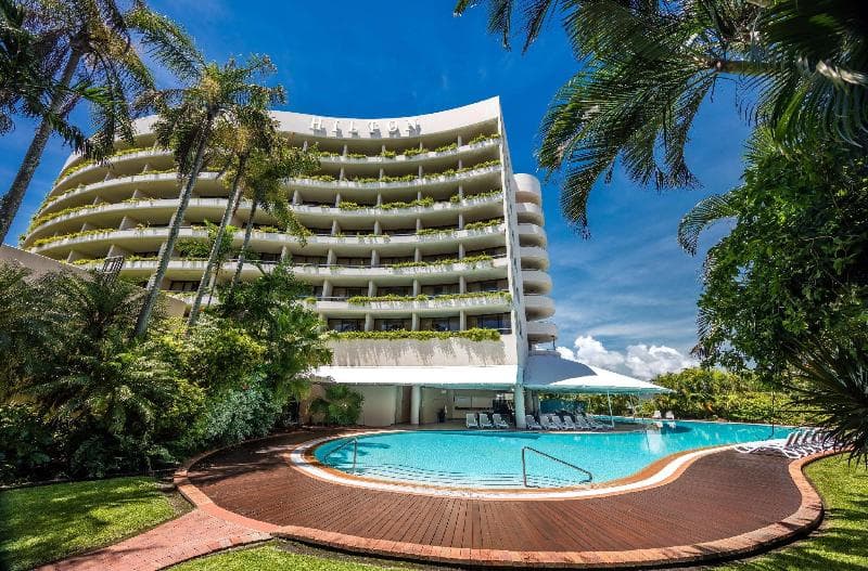 Hilton Cairns 5
