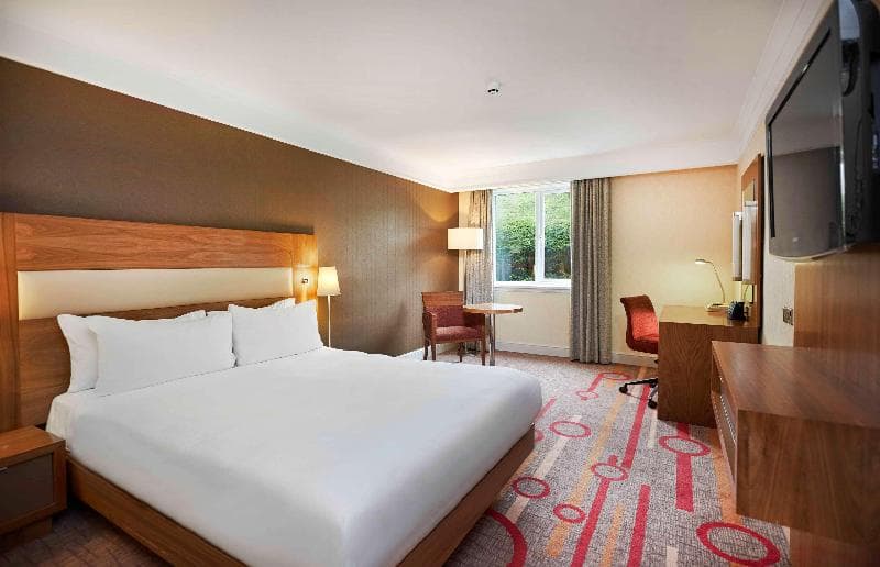 DoubleTree by Hilton Newbury North 4