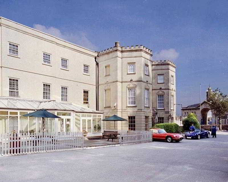 Arnos Manor photo 1