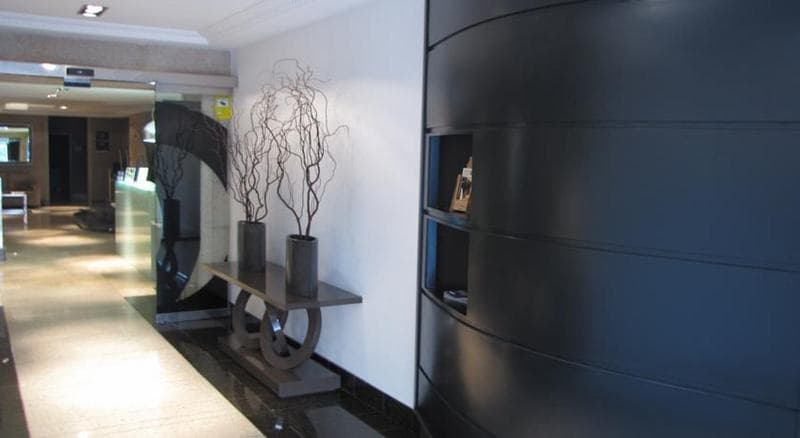 Hotel Room 5