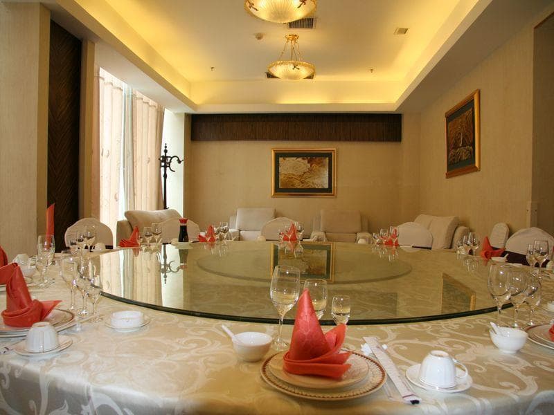 Sophia International Hotel, Qingdao 2