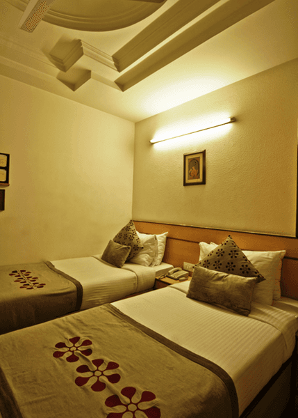 Swati Hotel Karol Bagh 5