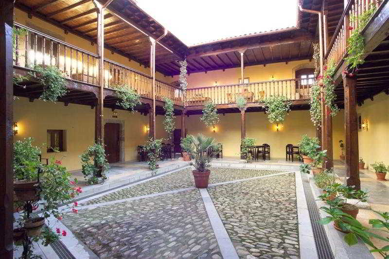 Castillo de Valdés-Salas main
