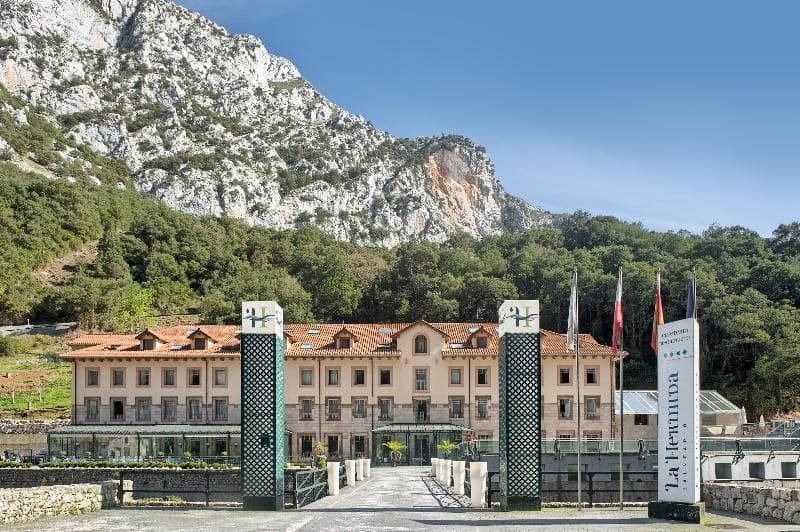Hotel Balneario de la Hermida 2