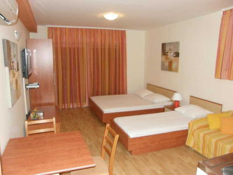 Aparthotel Stipe 5