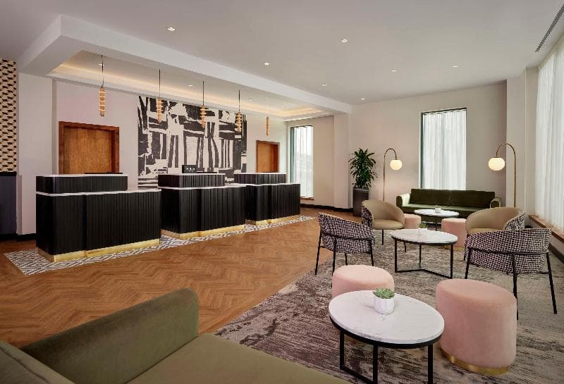 DoubleTree by Hilton Sheffield City 4