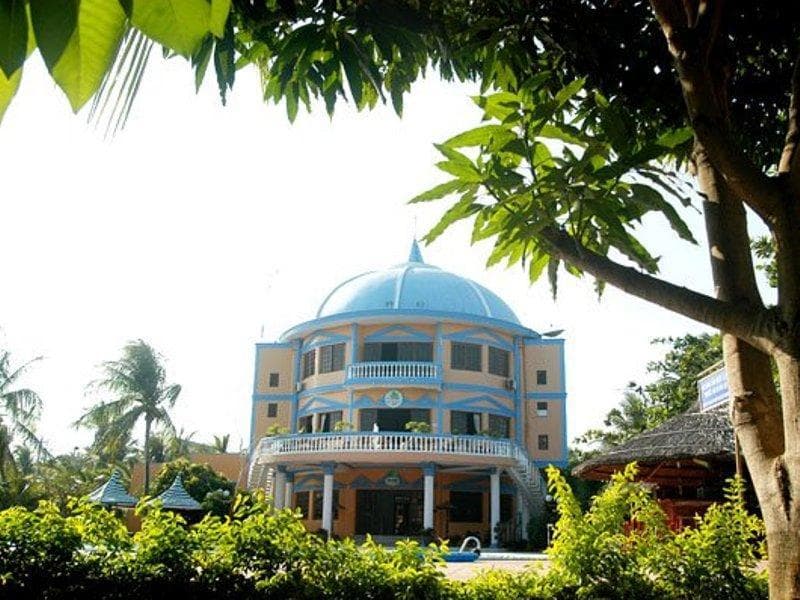 Palmira Beach Resort & Spa main
