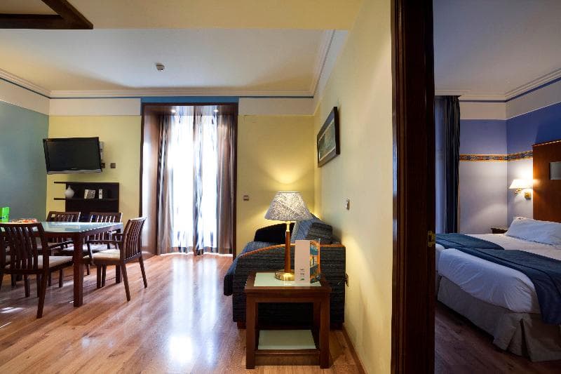 Suites Gran Via 44 4