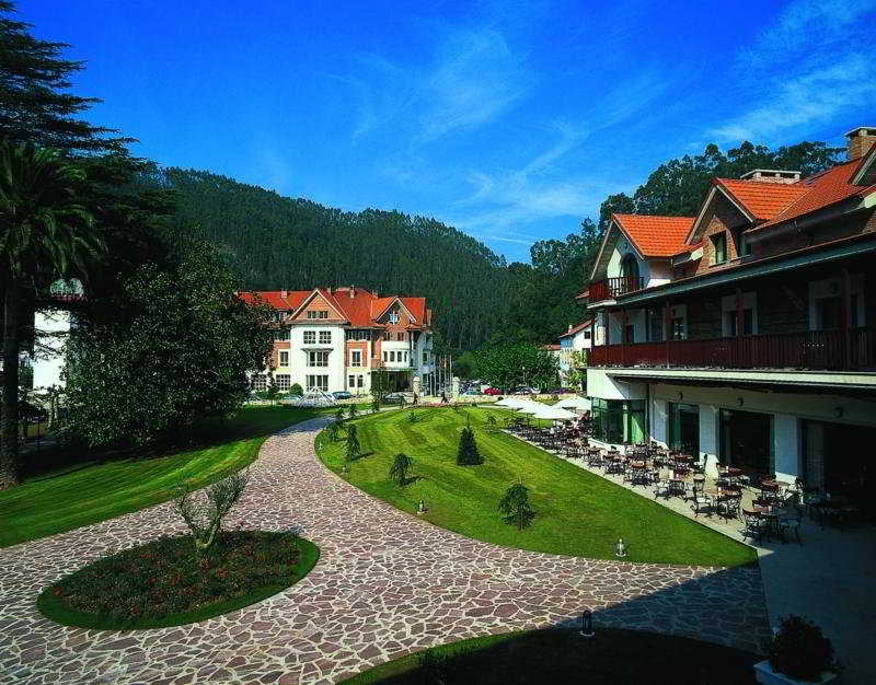 Gran Hotel Balneario de Puente Viesgo photo 1