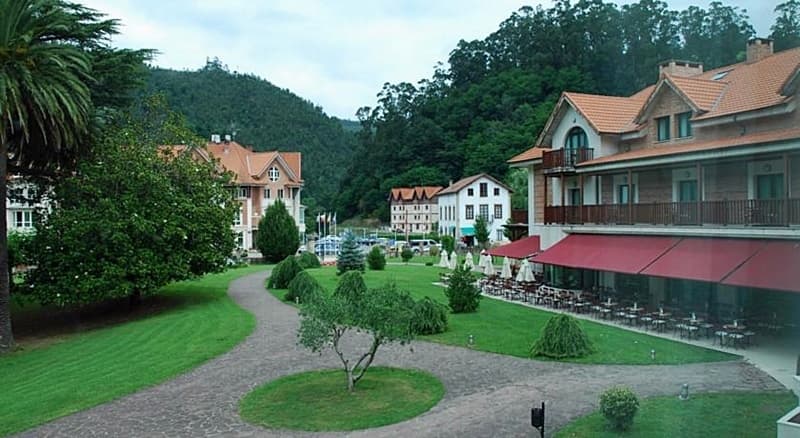 Gran Hotel Balneario de Puente Viesgo 4