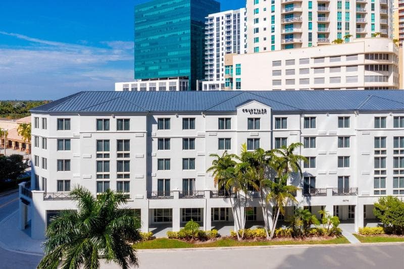 Courtyard Miami Dadeland photo 1
