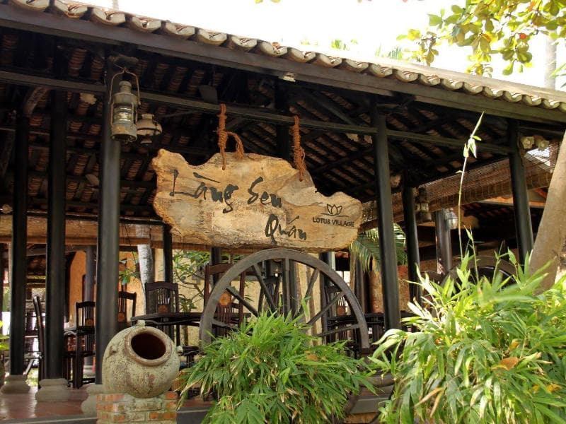 Sea Breeze Resort main
