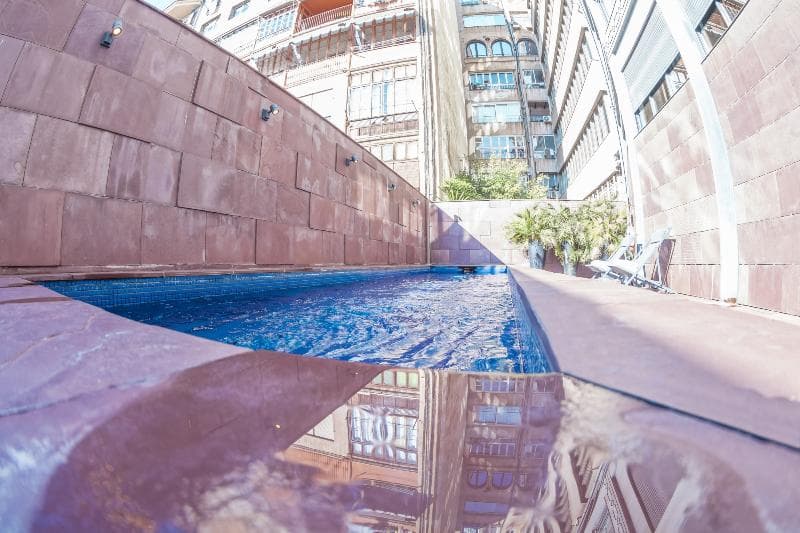 Suites Avenue Luxe Apartments 3