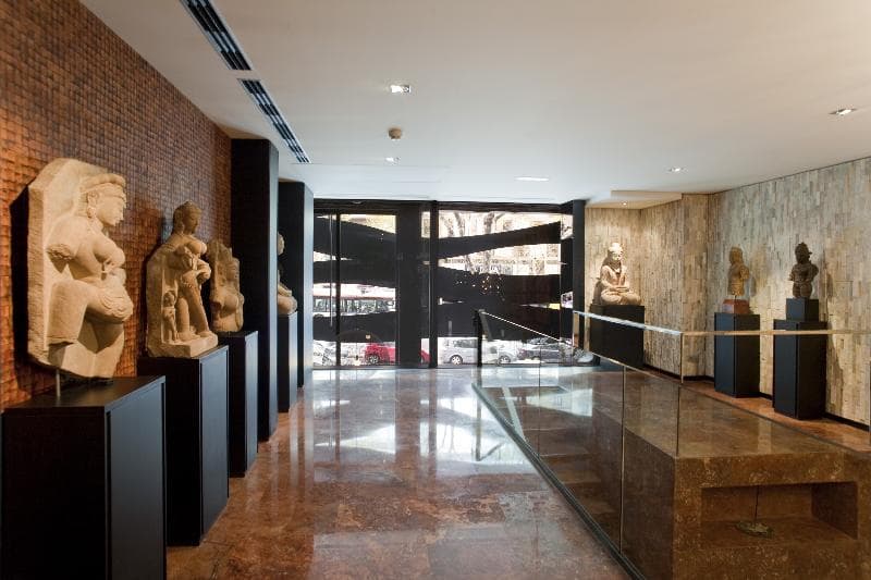 Suites Avenue Luxe Apartments 4