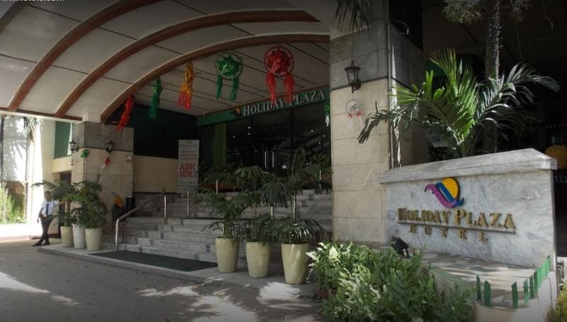 Holiday Plaza Hotel 2