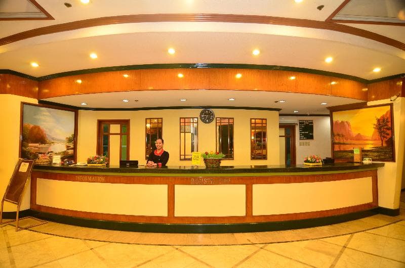 Holiday Plaza Hotel 3