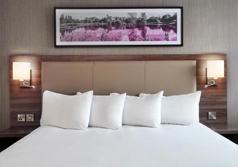 Leonardo Hotel Swindon 3
